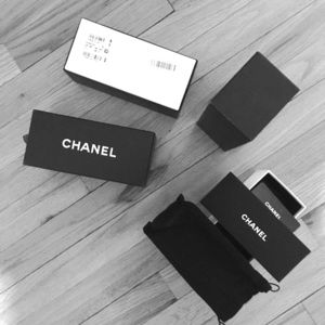 CHANEL pretty box